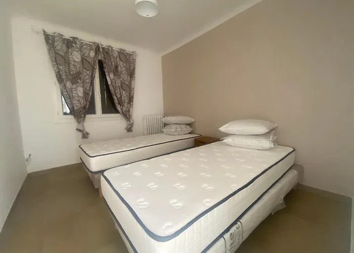 Holiday home Maison Gerard Philippe